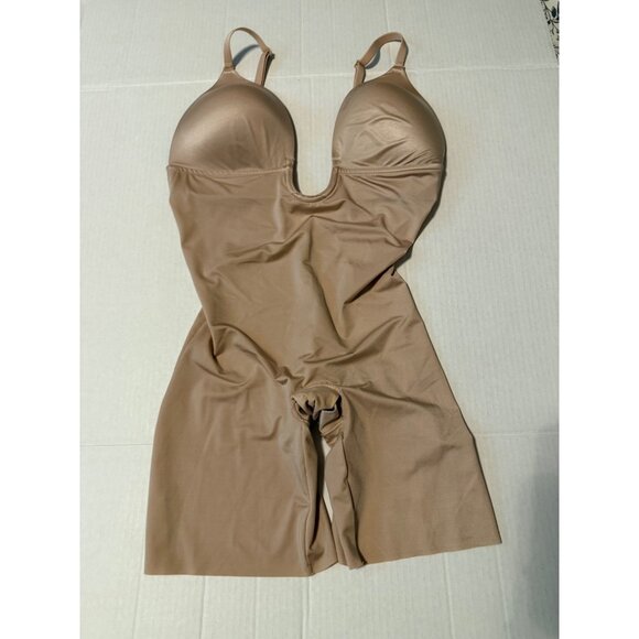 Spanx Women's Suit Your Fancy Plunge Low-Back Mid-Thigh Bodysuit Convertible L - Picture 1 of 12